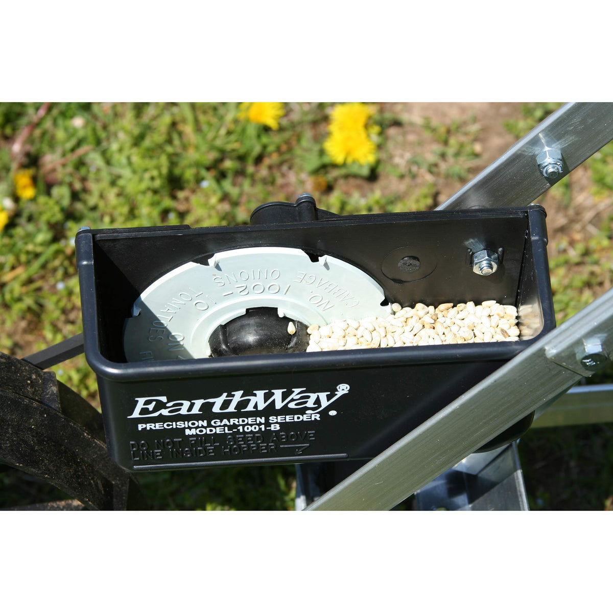 EarthWay Products 10001 Precision Garden Seeder with 7 Seed Plates, Sweet Corn Planter, Accurate Seed Drill for Gardeners, Durable Corn Planter, Use in Prepared Soil